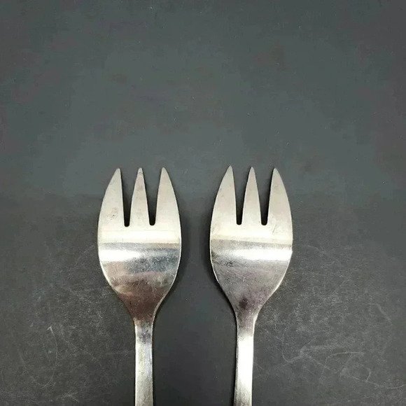 Silver Plated Italy Horsd'oeuvre 2 Forks - Picture 4 of 5